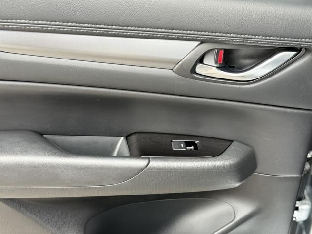 Photo of 2023 Sonic Silver Metallic Mazda CX-5