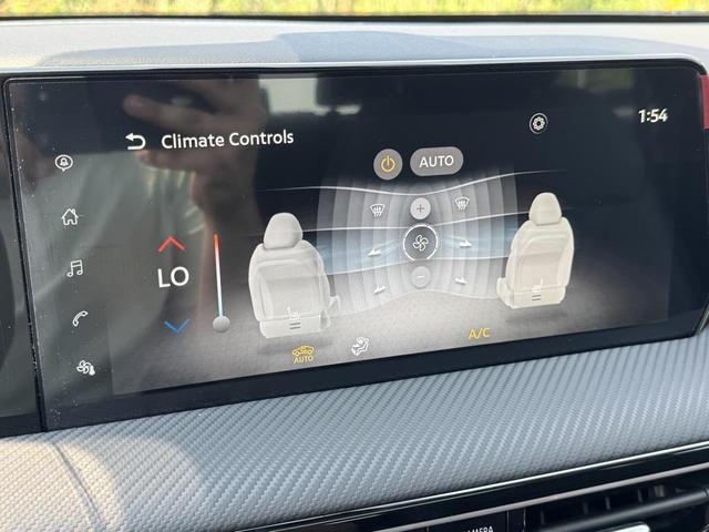 Photo of 2025 Gun Metallic Nissan Kicks