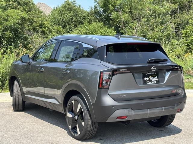 Photo of 2025 Gun Metallic Nissan Kicks