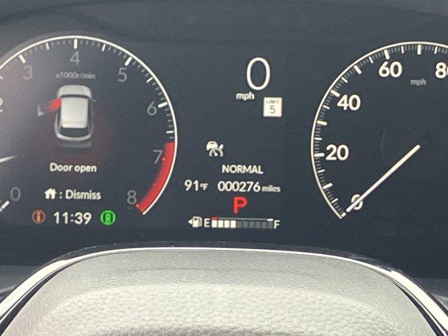 Photo of 2026 Platinum White Pearl Honda HR-V