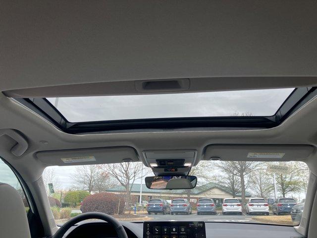 Photo of 2025 Platinum White Pearl Honda Accord Hybrid
