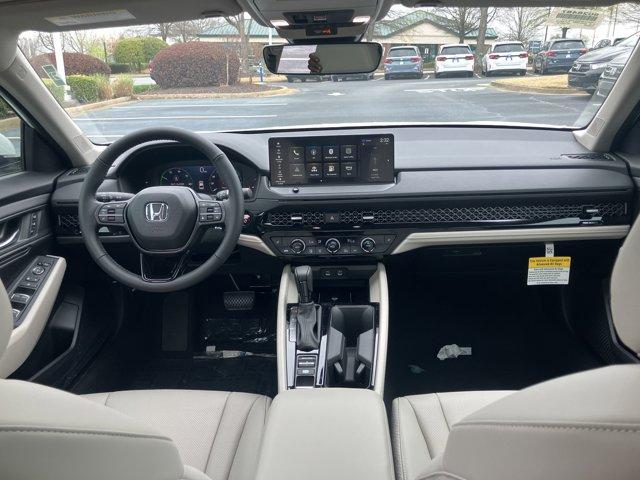 Photo of 2025 Platinum White Pearl Honda Accord Hybrid