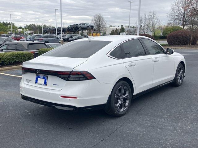 Photo of 2025 Platinum White Pearl Honda Accord Hybrid