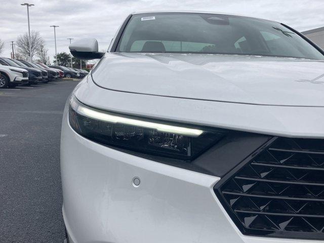 Photo of 2025 Platinum White Pearl Honda Accord Hybrid