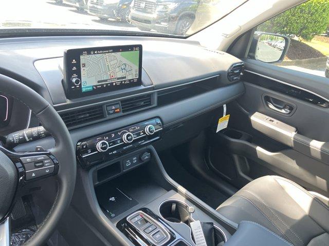 Photo of 2025 Crystal Black Pearl Honda Pilot