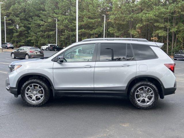 Photo of 2024 Lunar Silver Metallic Honda Passport