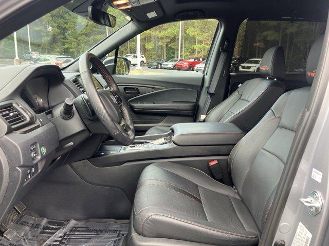 Photo of 2024 Lunar Silver Metallic Honda Passport