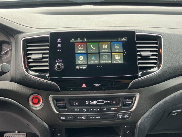 Photo of 2024 Lunar Silver Metallic Honda Passport