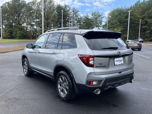 Photo of 2024 Lunar Silver Metallic Honda Passport