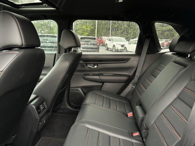 Photo of 2025 Platinum White Pearl Honda CR-V Hybrid