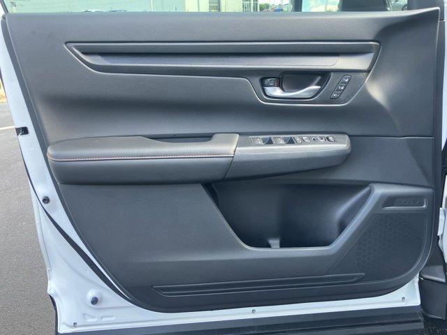 Photo of 2025 Platinum White Pearl Honda CR-V Hybrid