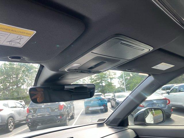 Photo of 2025 Platinum White Pearl Honda CR-V Hybrid