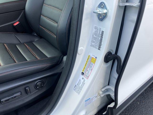 Photo of 2025 Platinum White Pearl Honda CR-V Hybrid