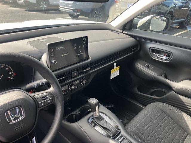 Photo of 2026 Platinum White Pearl Honda HR-V