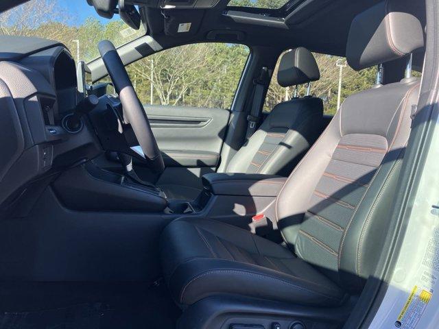 Photo of 2025 Platinum White Pearl Honda CR-V Hybrid