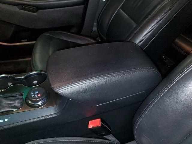 Photo of 2016 White Platinum Clearcoat Metallic Ford Explorer