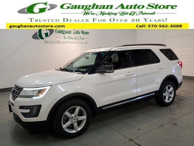 Photo of 2016 White Platinum Clearcoat Metallic Ford Explorer