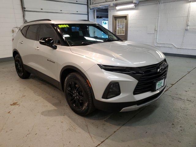 Photo of 2021 Silver Ice Metallic Chevrolet Blazer