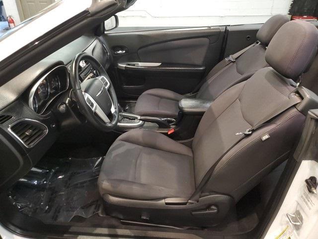 Photo of 2013 Bright White Clearcoat Chrysler 200