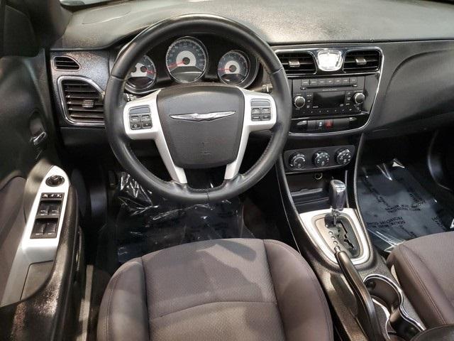 Photo of 2013 Bright White Clearcoat Chrysler 200