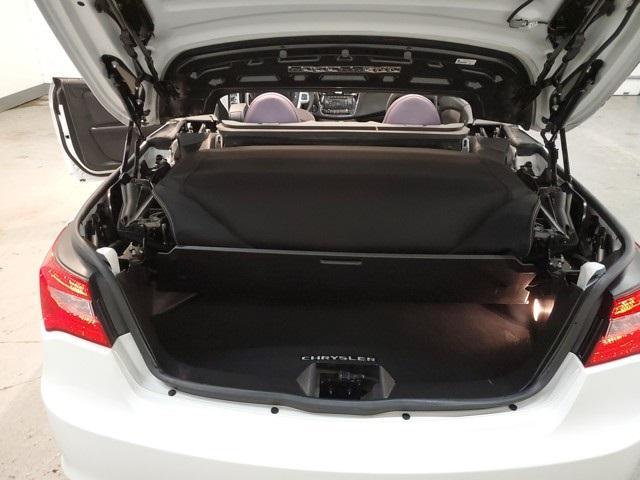 Photo of 2013 Bright White Clearcoat Chrysler 200