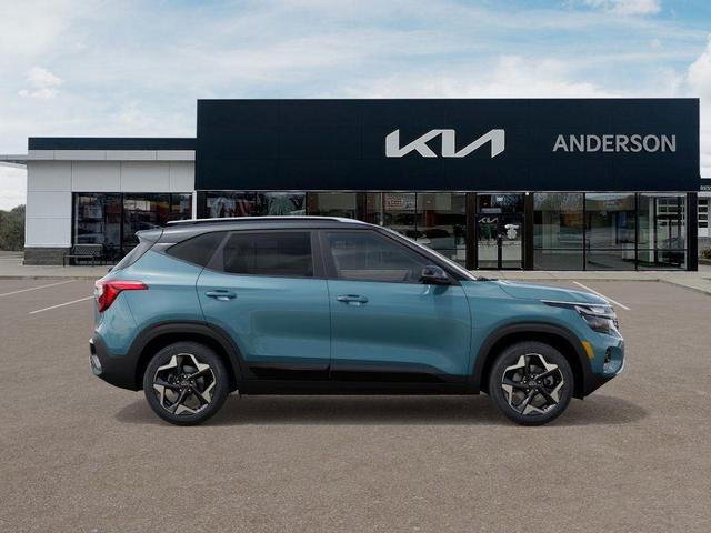 Photo of 2026 Blue Black Kia Seltos