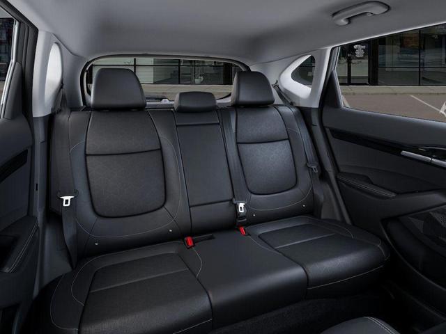 Photo of 2025 Clear White Kia Seltos