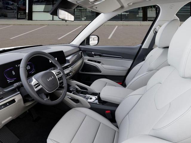 Photo of 2025 Ebony Black Kia Telluride