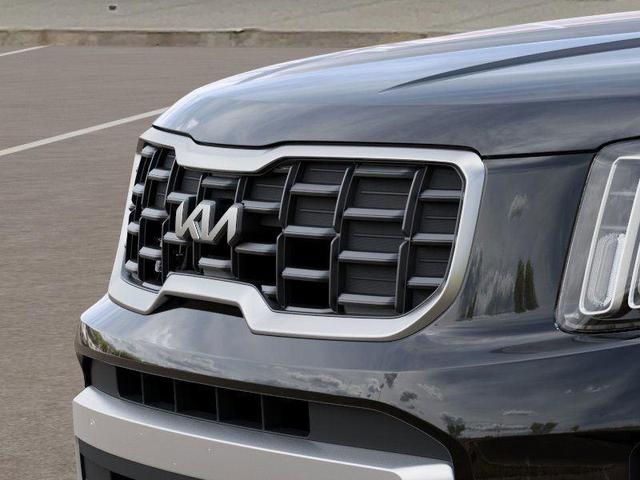 Photo of 2025 Ebony Black Kia Telluride