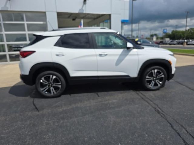 Photo of 2026 Summit White Chevrolet Trailblazer