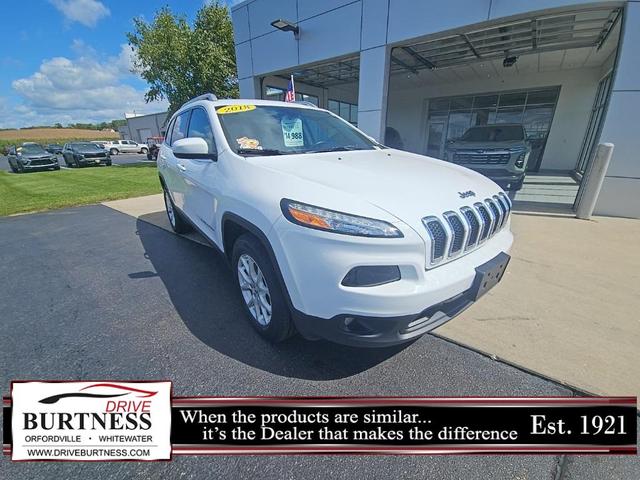 Photo of 2018 Bright White Clearcoat Jeep Cherokee