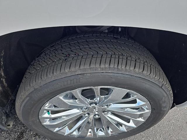 Photo of 2023 Iridescent Pearl Tricoat Chevrolet Silverado 1500