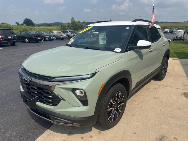 Photo of 2025 Cacti Green Chevrolet Trailblazer