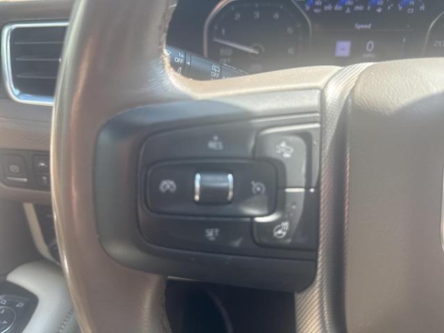 Photo of 2021 White Frost Tricoat GMC Yukon XL
