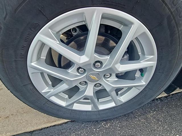 Photo of 2023 Sterling Gray Metallic Chevrolet Equinox