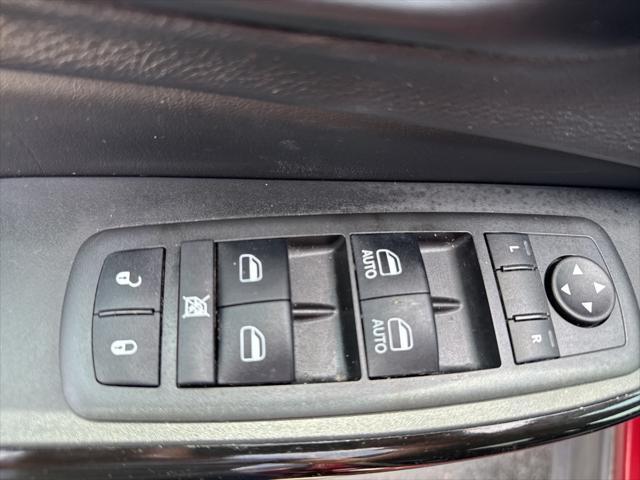 Photo of 2021 Velvet Red Pearlcoat Jeep Cherokee