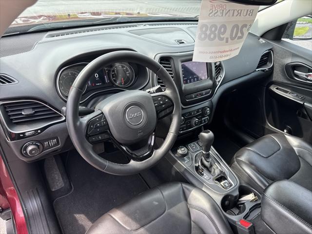 Photo of 2021 Velvet Red Pearlcoat Jeep Cherokee