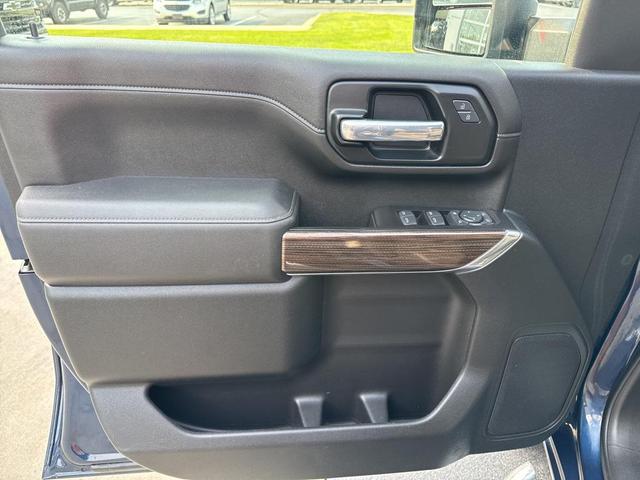 Photo of 2021 Northsky Blue Metallic Chevrolet Silverado 2500