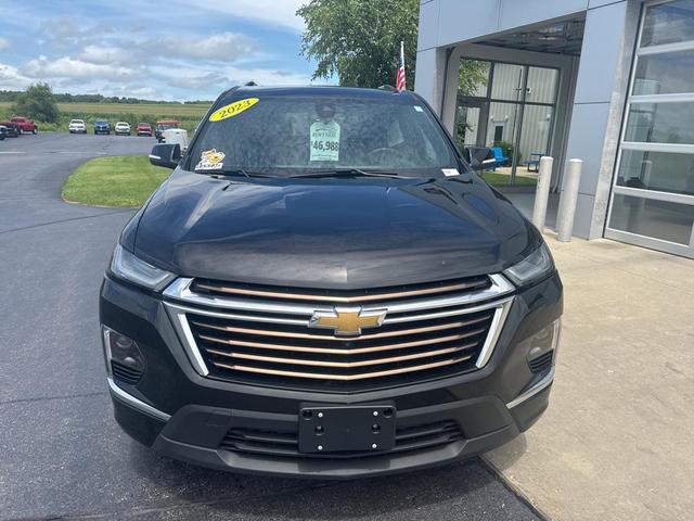 Photo of 2023 Mosaic Black Metallic Chevrolet Traverse
