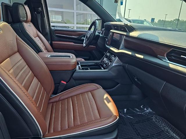 Photo of 2023 Titanium Rush Metallic GMC Yukon