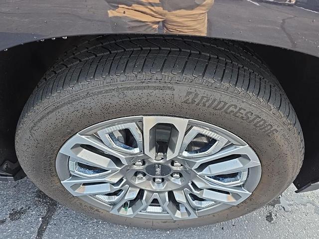 Photo of 2023 Titanium Rush Metallic GMC Yukon