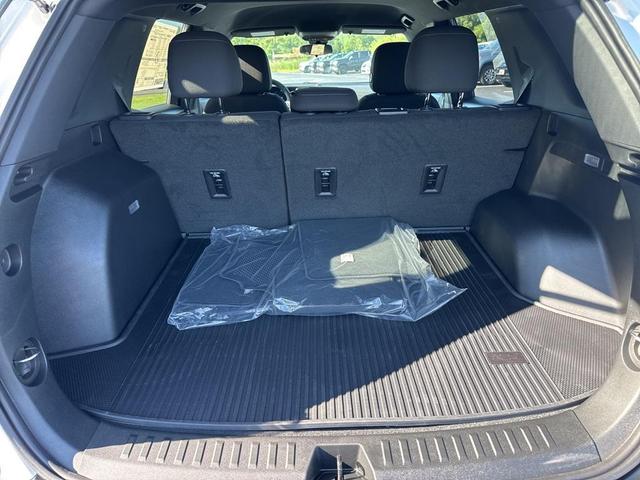Photo of 2026 Summit White Chevrolet Equinox