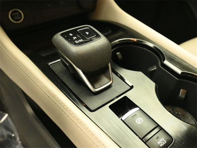 Photo of 2023 Pearl White Tri-Coat Nissan Rogue