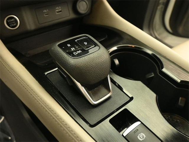 Photo of 2023 Pearl White Tri-Coat Nissan Rogue