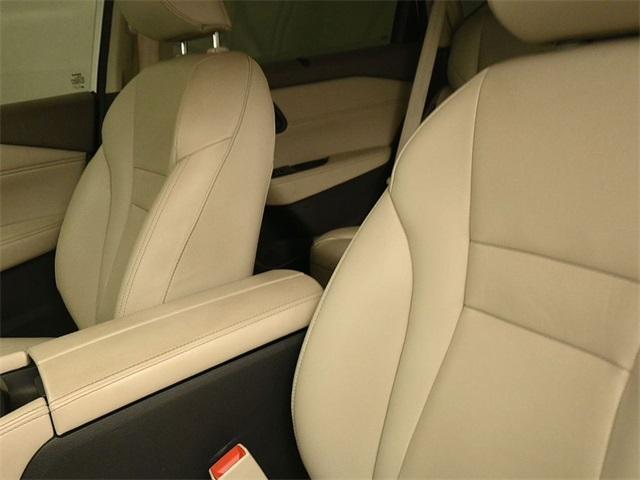 Photo of 2023 Pearl White Tri-Coat Nissan Rogue