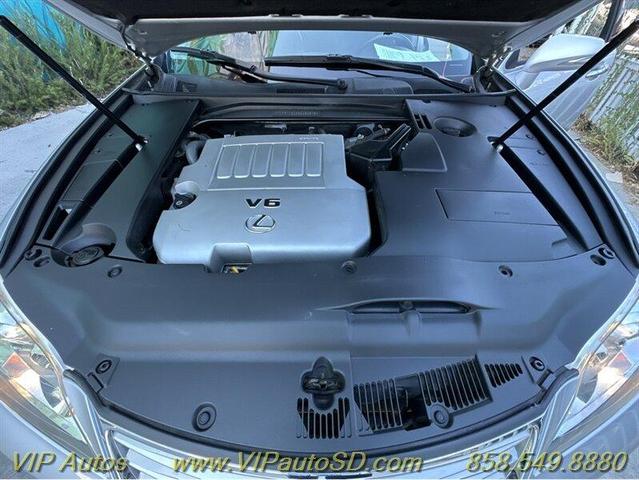 Photo of 2011 Silver Lexus ES 350