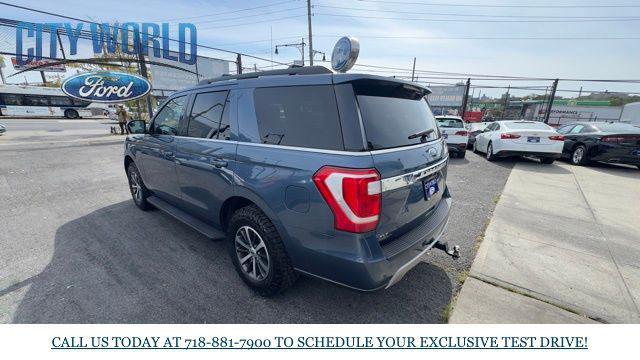 Photo of 2018 Blue Metallic Ford Expedition