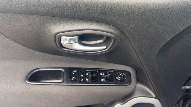Photo of 2021 Black Clearcoat Jeep Renegade