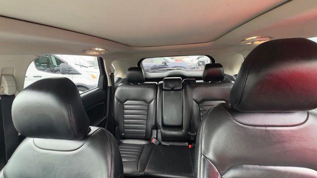 Photo of 2017 Burgundy Ford Edge