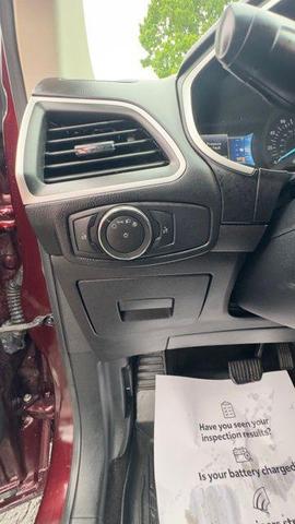 Photo of 2017 Burgundy Ford Edge